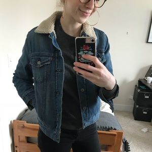Crop Shearling Levi Denim Jacket xs
